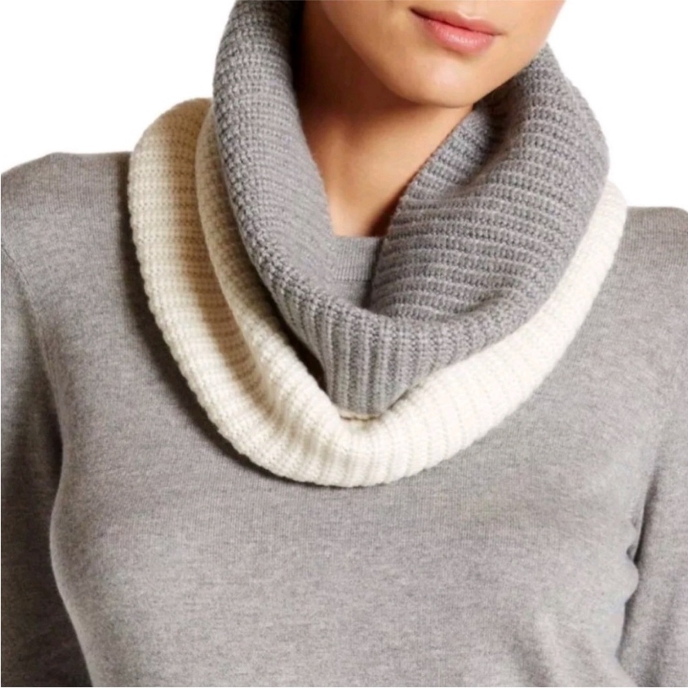 Kate Spade Color Block Zip Up Neck Warmer Scarf Cream and Gray
